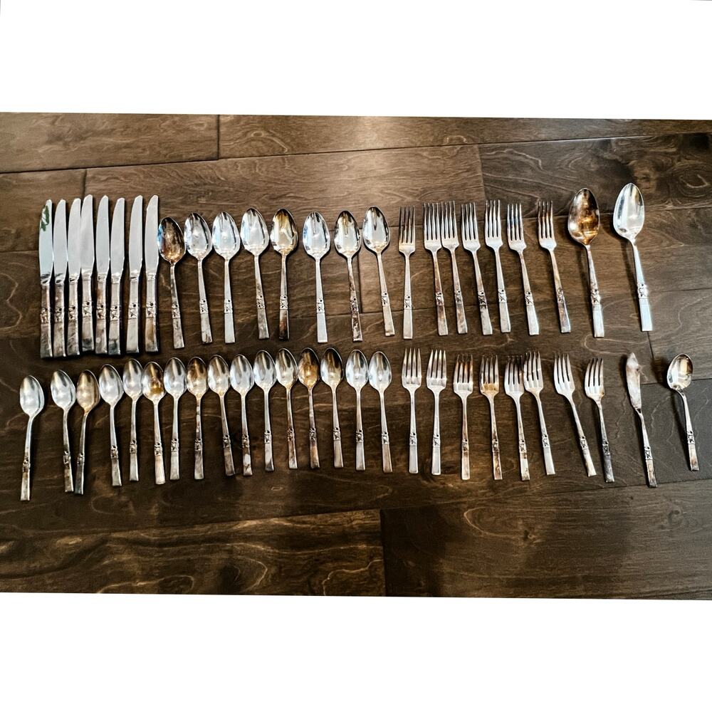 Oneida Morning‎ Star Community Vintage Silverplate Flatware - 42 Pieces